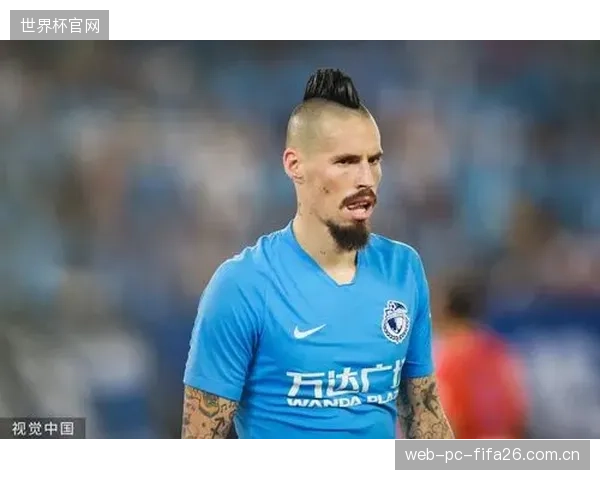 庞峥麟凭借联赛中的出色表现获得国家队征召,其职业生涯迎来快速上升期。 庞峥麟凭借联赛中的出色表现获得国家队征召,其职业生涯迎来快速上升期。